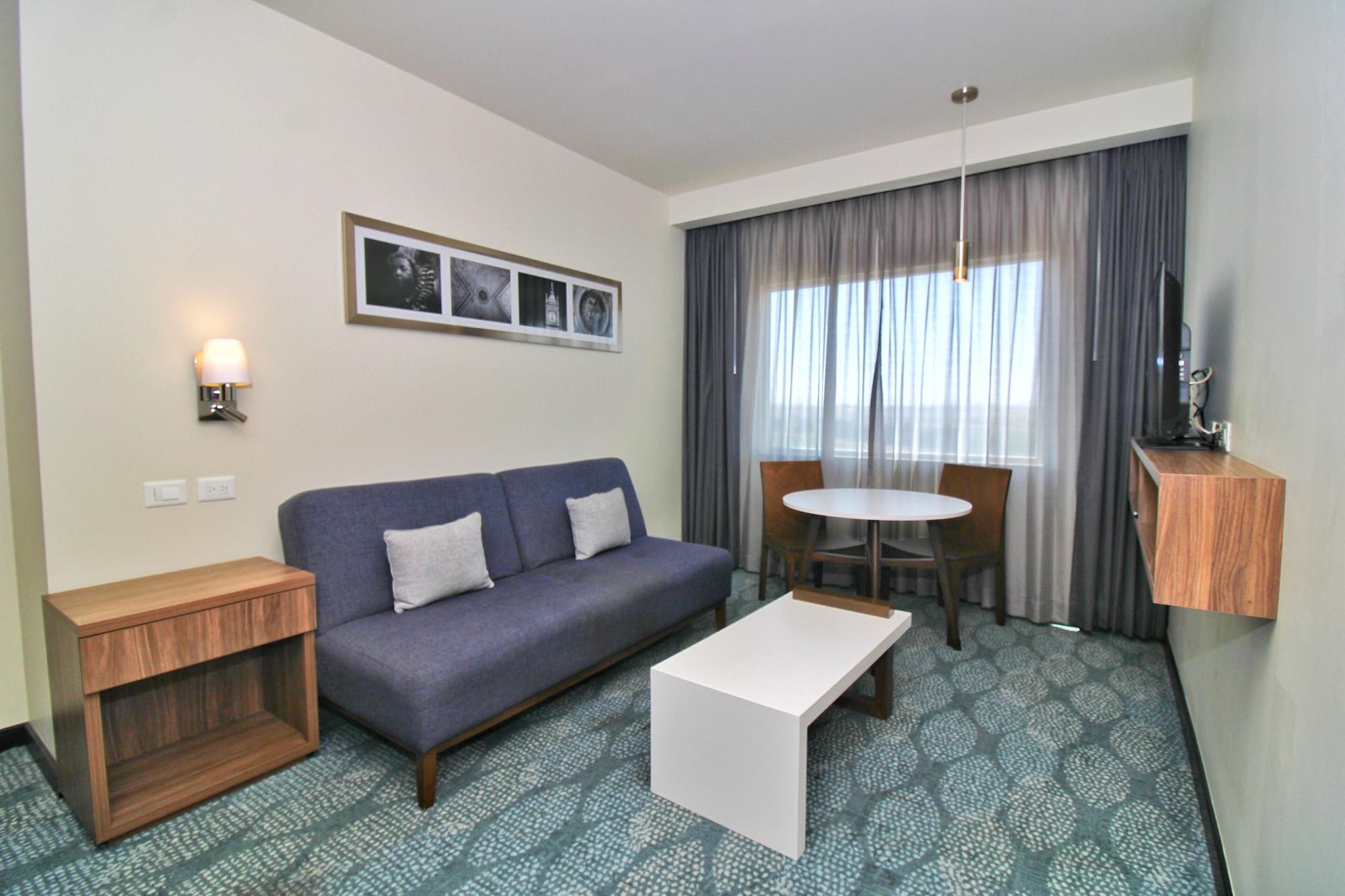 Hampton Inn & Suites By Hilton Salamanca Bajio Eksteriør bilde