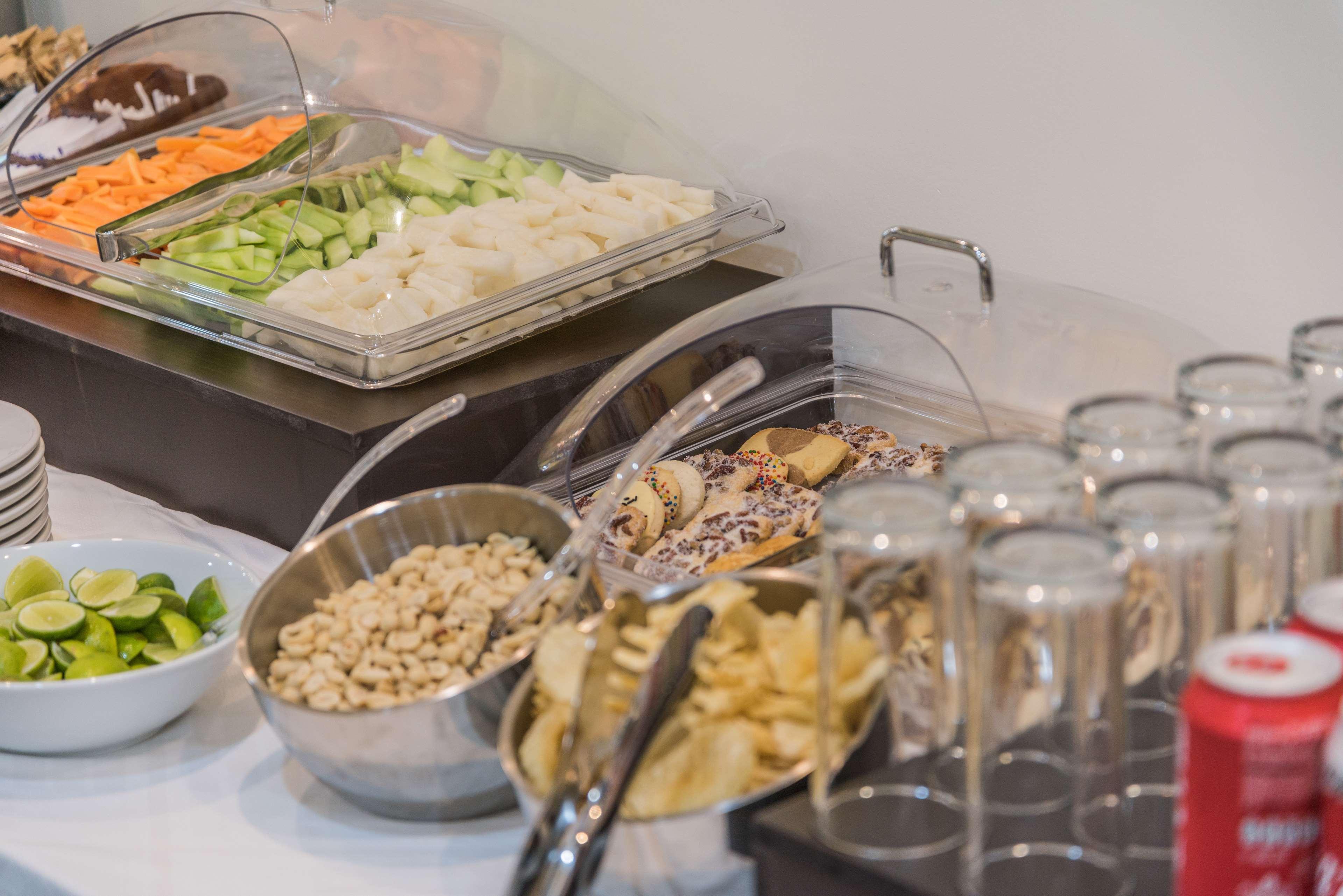 Hampton Inn & Suites By Hilton Salamanca Bajio Eksteriør bilde