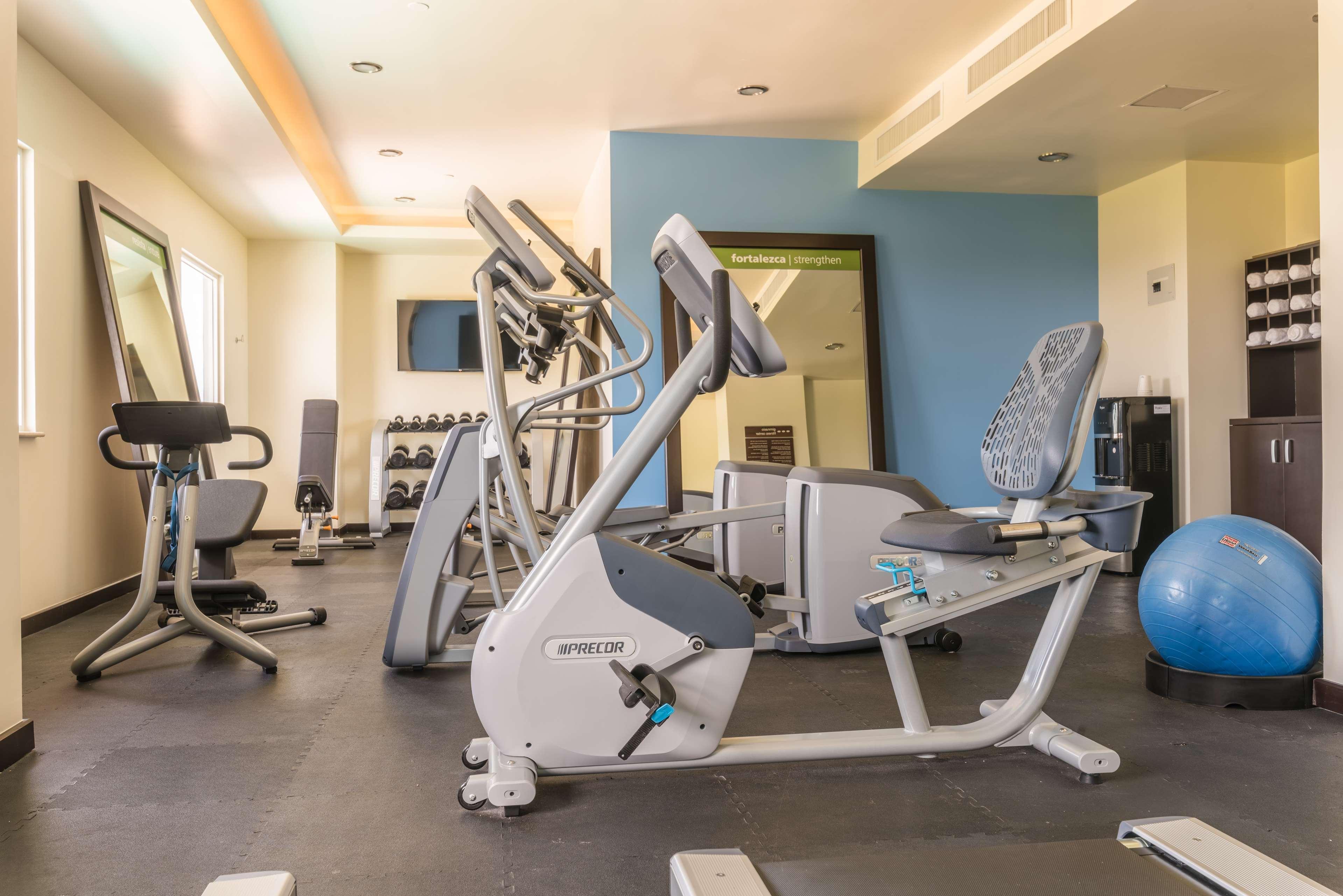 Hampton Inn & Suites By Hilton Salamanca Bajio Eksteriør bilde
