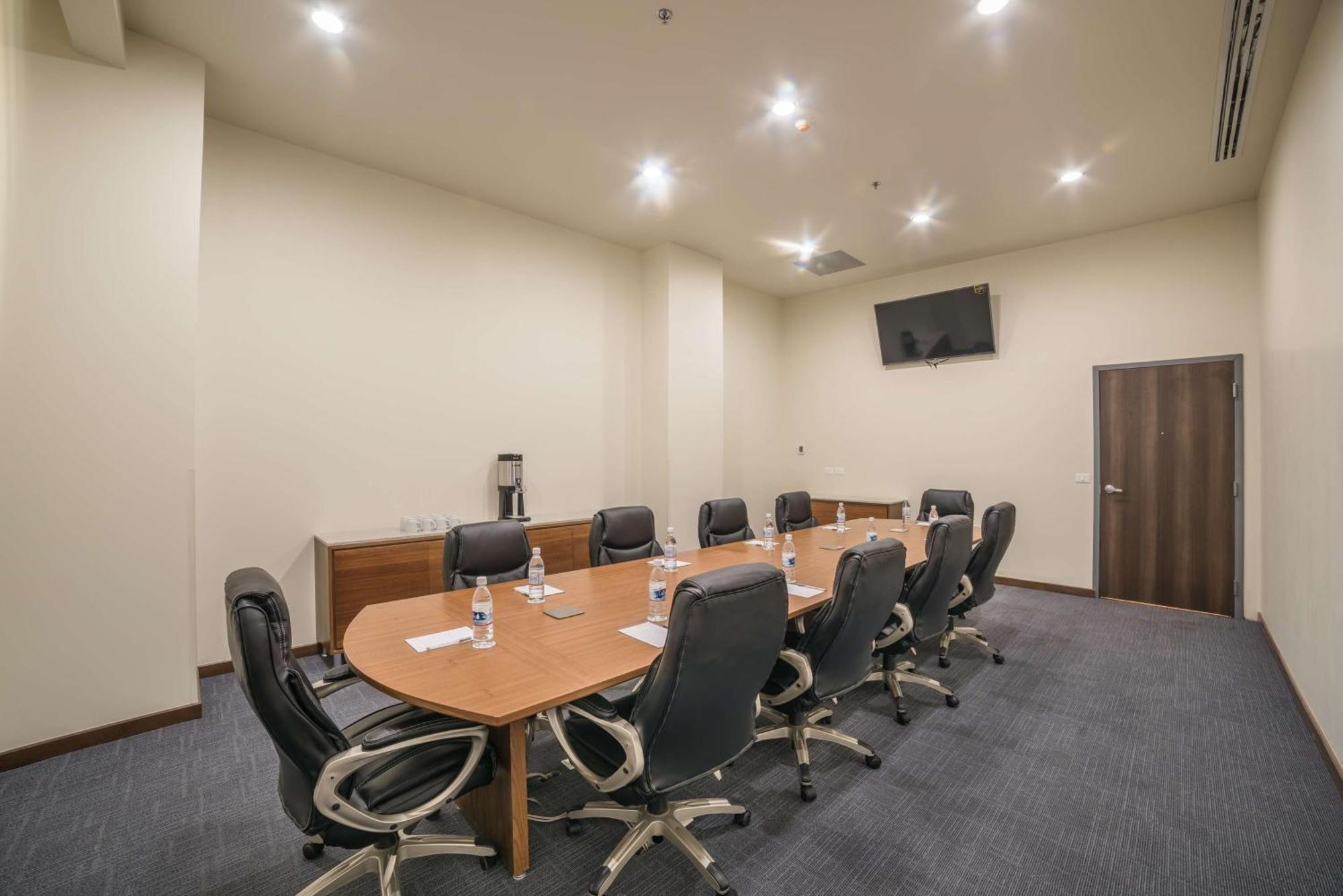 Hampton Inn & Suites By Hilton Salamanca Bajio Eksteriør bilde