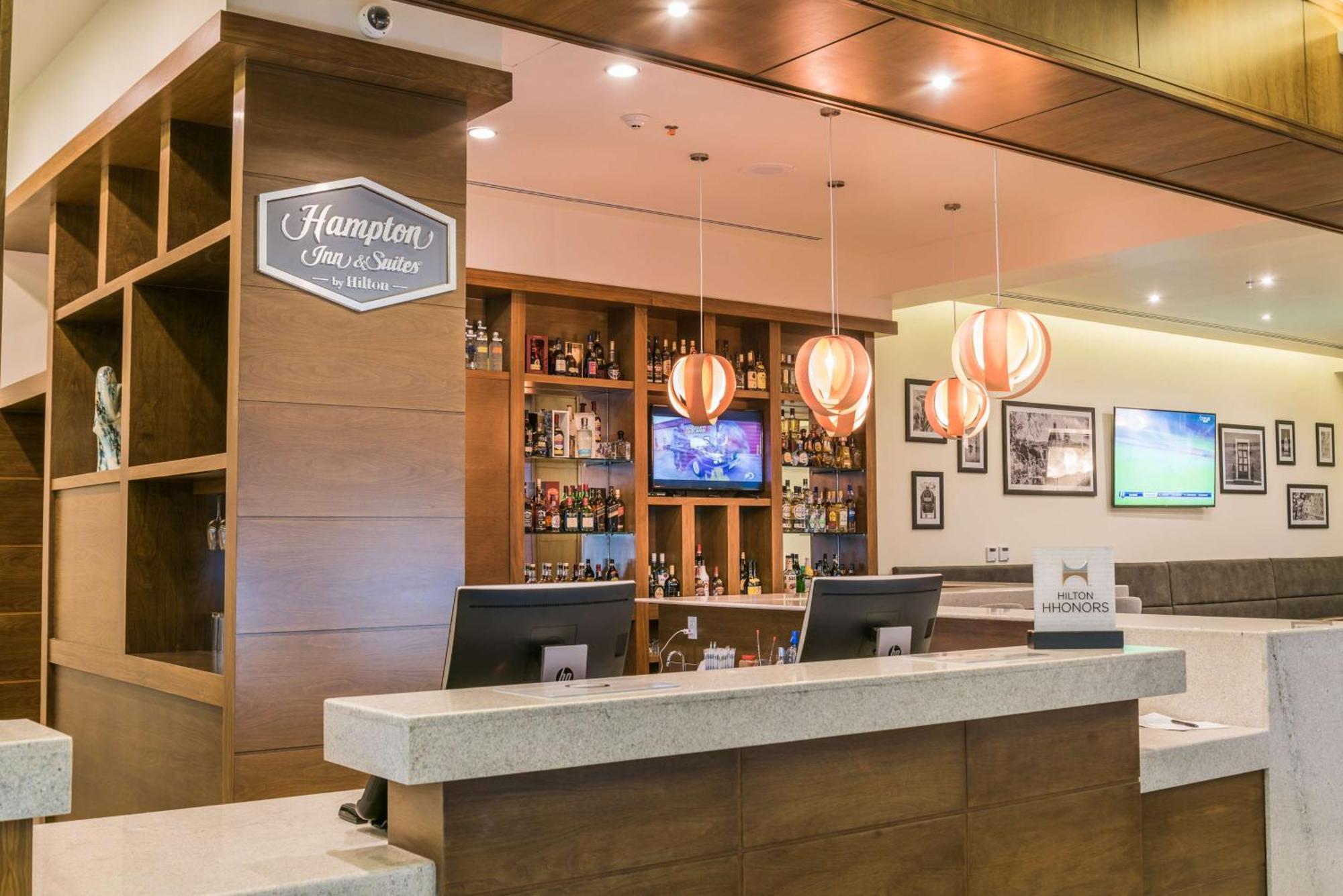 Hampton Inn & Suites By Hilton Salamanca Bajio Eksteriør bilde