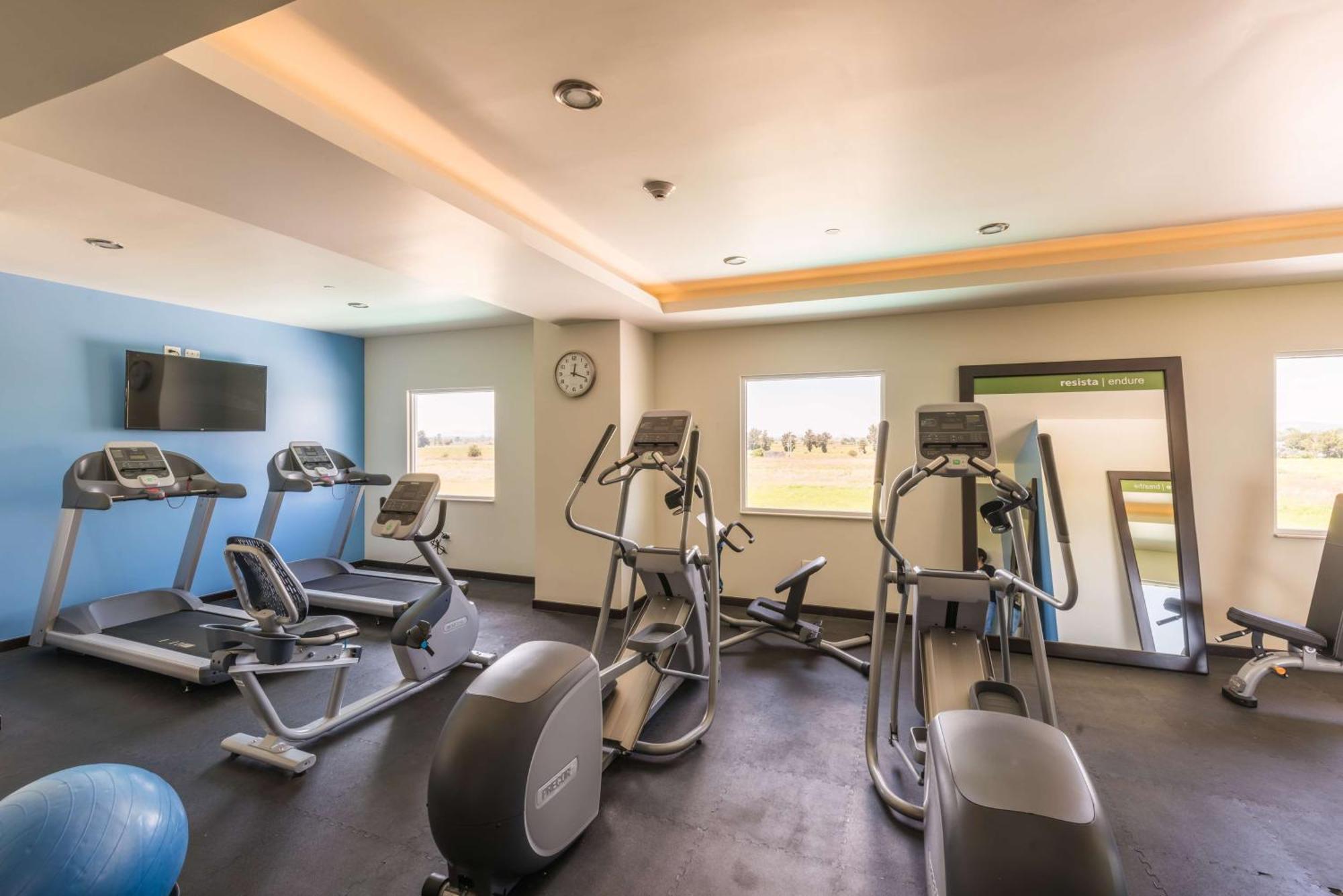 Hampton Inn & Suites By Hilton Salamanca Bajio Eksteriør bilde