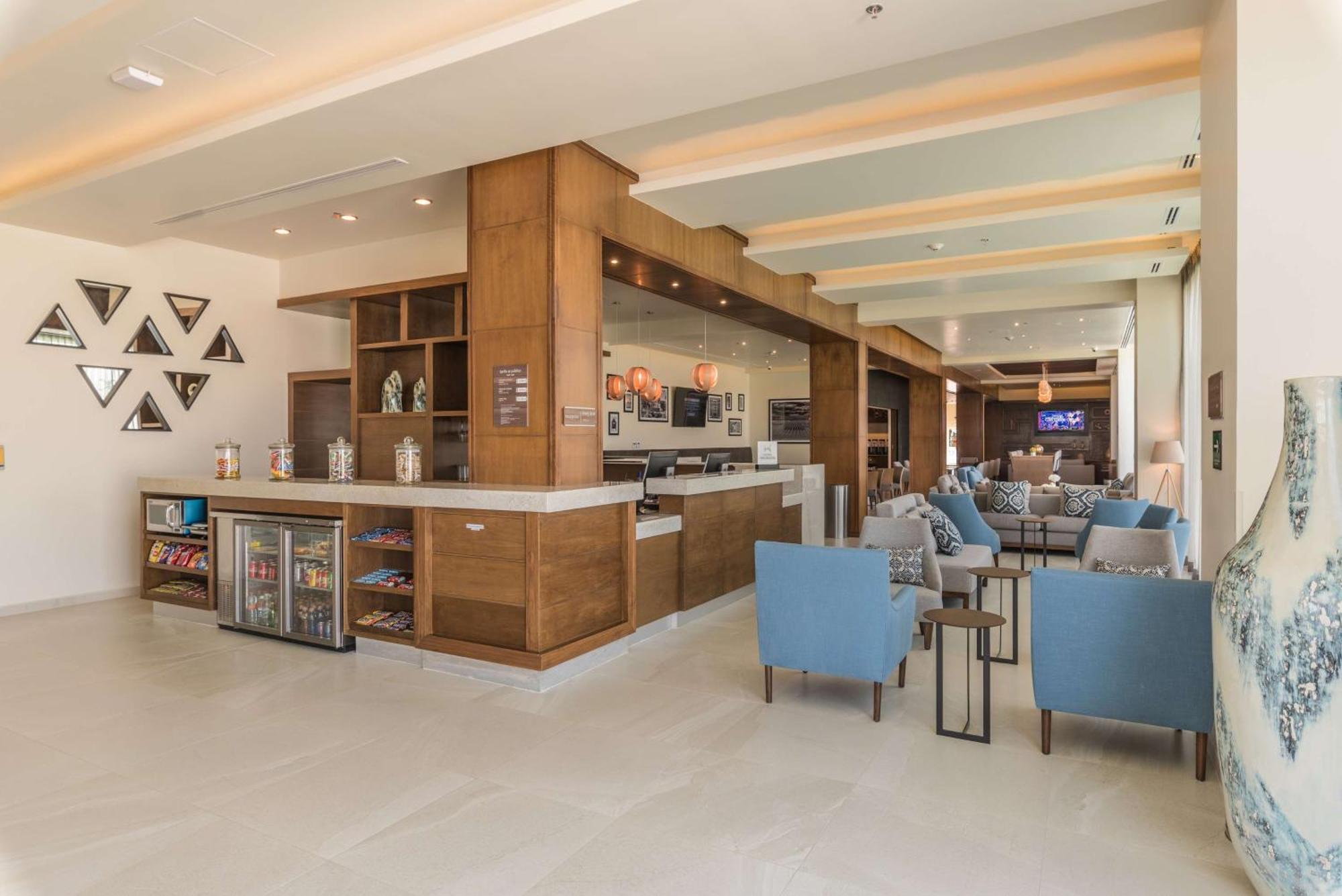 Hampton Inn & Suites By Hilton Salamanca Bajio Eksteriør bilde