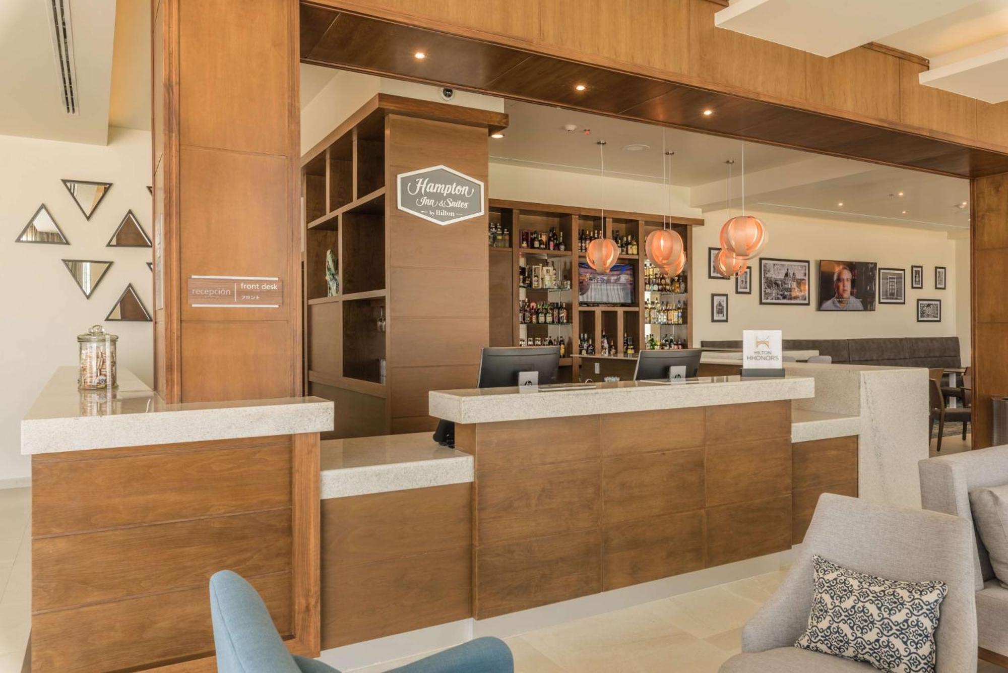 Hampton Inn & Suites By Hilton Salamanca Bajio Eksteriør bilde