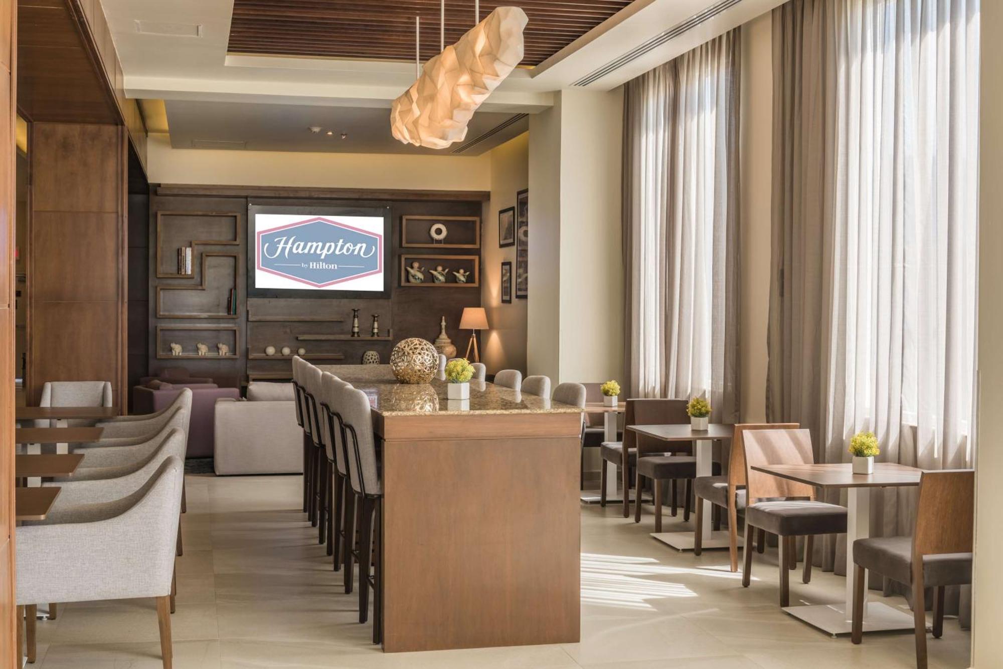 Hampton Inn & Suites By Hilton Salamanca Bajio Eksteriør bilde