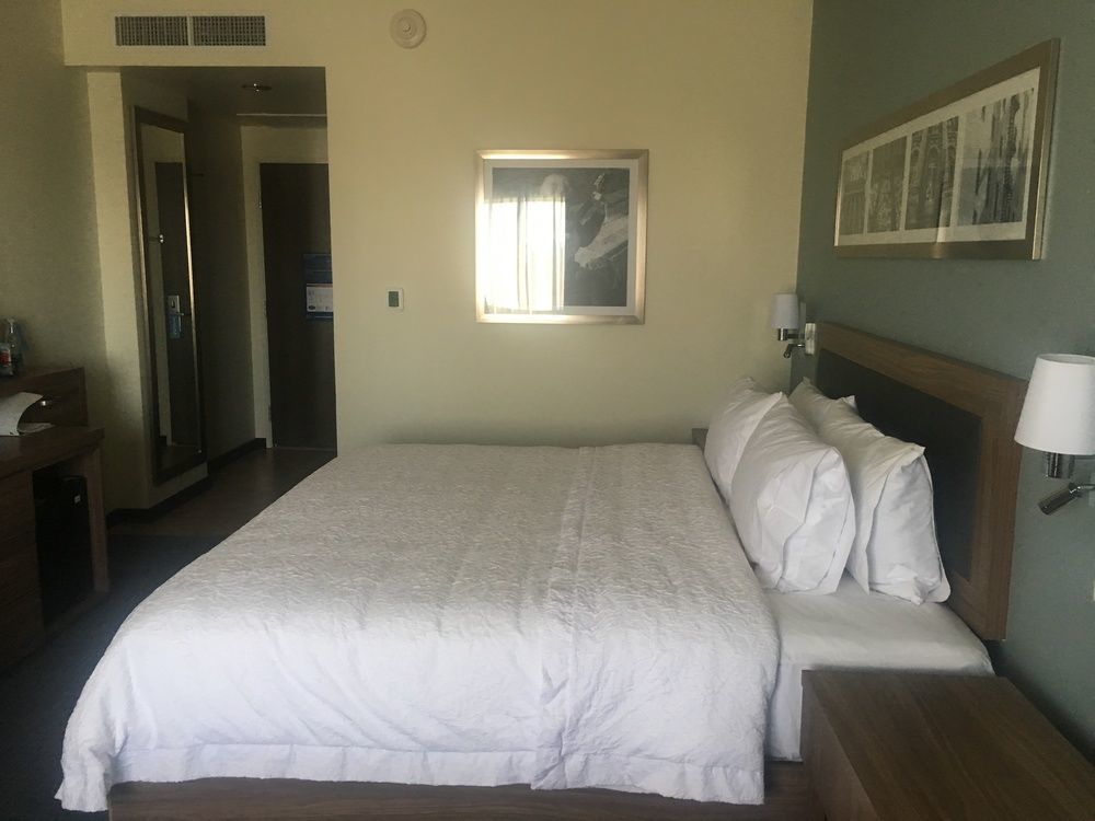 Hampton Inn & Suites By Hilton Salamanca Bajio Eksteriør bilde